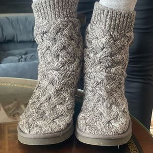 Gray Ugg knit sweater boots with bow on back